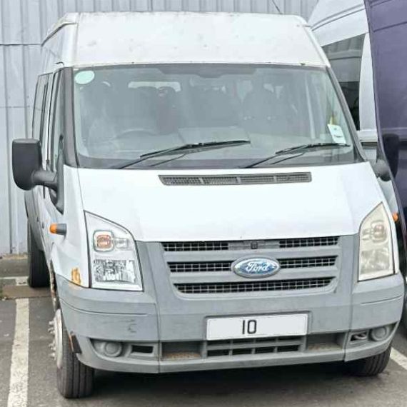 2010 Minibus Breaking