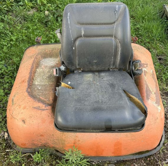 FD25 Engine cover 1