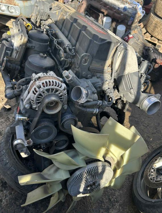 Renault DXi7 Engine 4